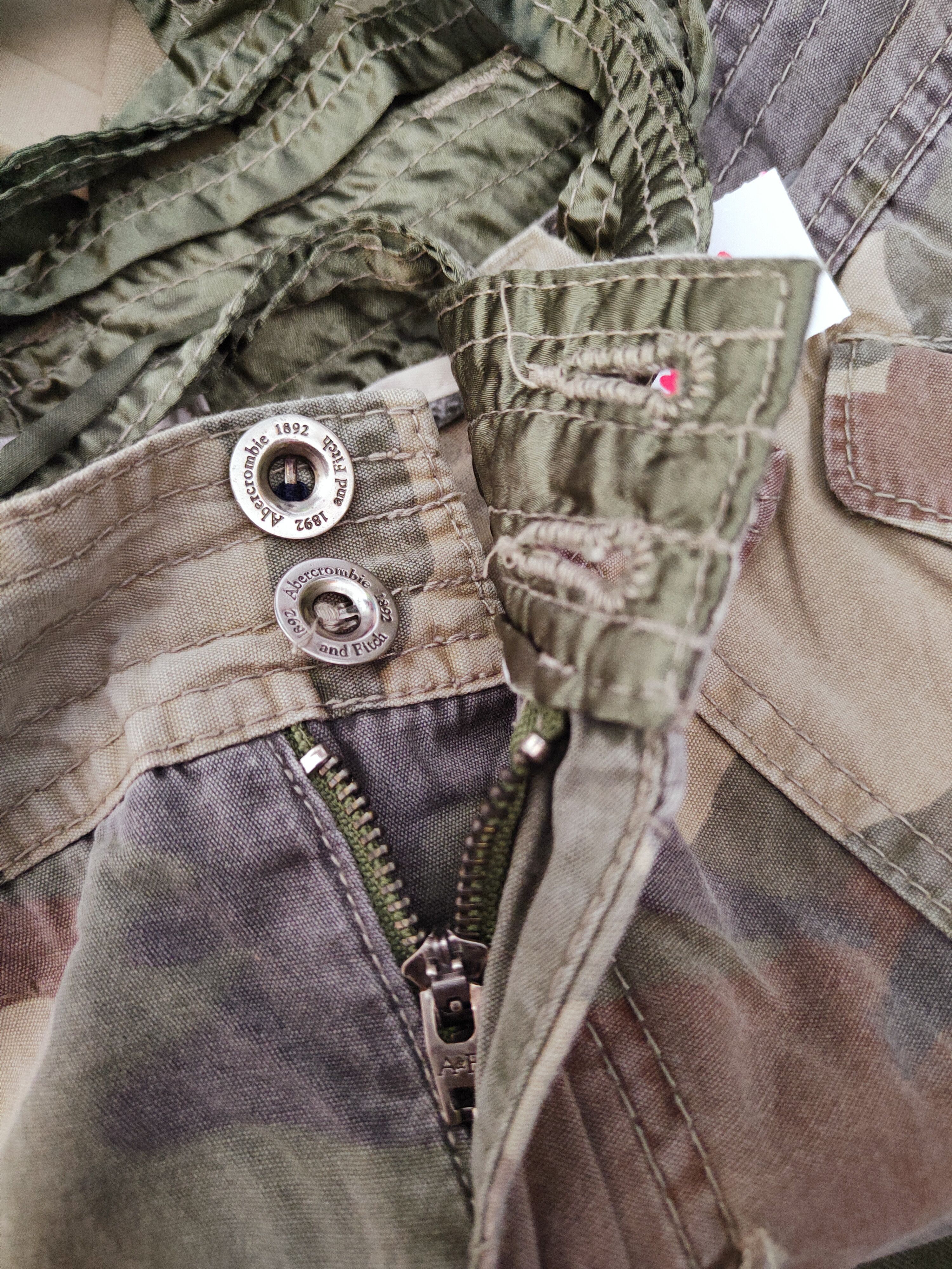 Abercrombie & Fitch Abercrombie Camouflage Multipocket Cargo Pants #W397 Size 27" / US 4 / IT 40 - 16 Thumbnail