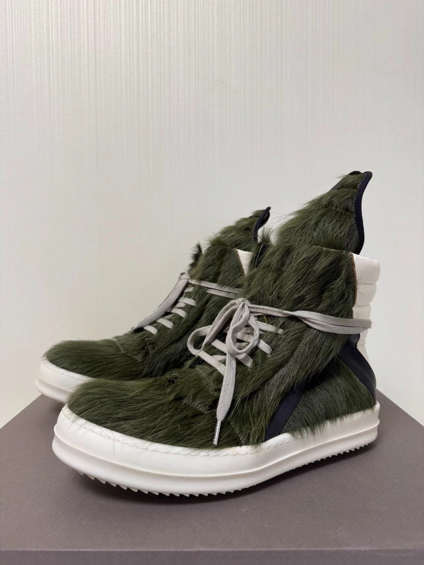 Rick Owens Rick Owens 21FW Green Mohair Triangle OG Size 42 Size US 9 / EU 42 - 4 Thumbnail