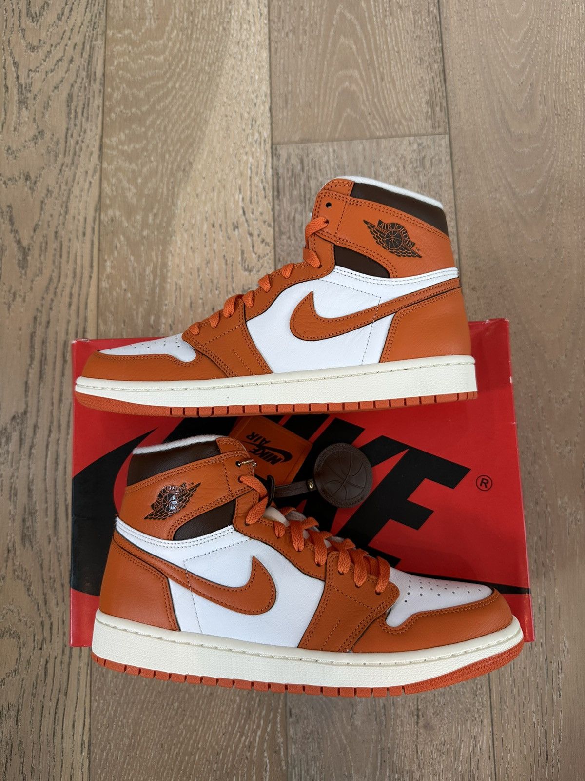 Jordan Brand Jordan 1 Retro High OG Starfish Size US 9 / EU 42 - 4 Thumbnail