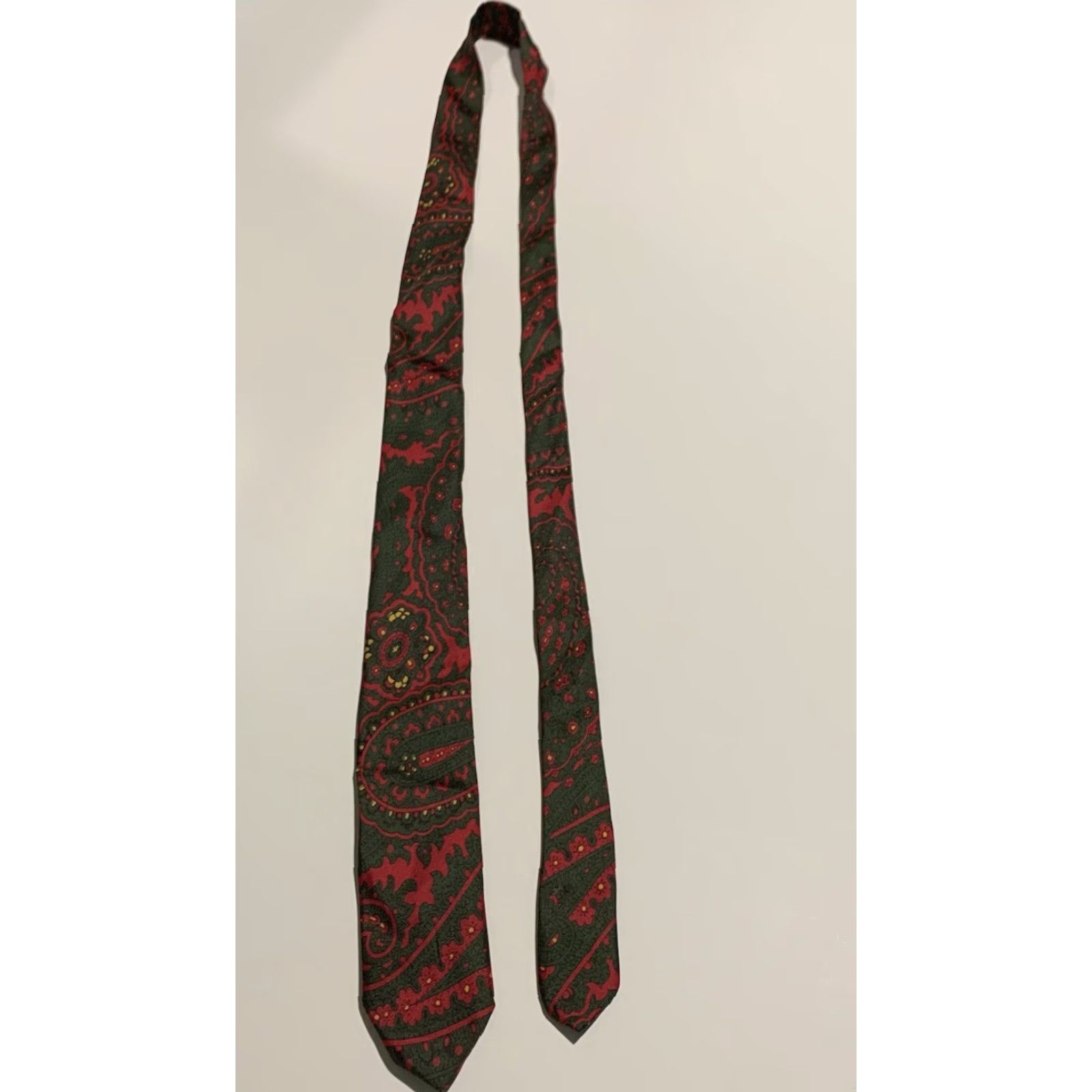 Vintage VINTAGE Jordan Marsh Men Slim Tie 100% Silk Paisley Green Red Classic Size ONE SIZE - 5 Thumbnail
