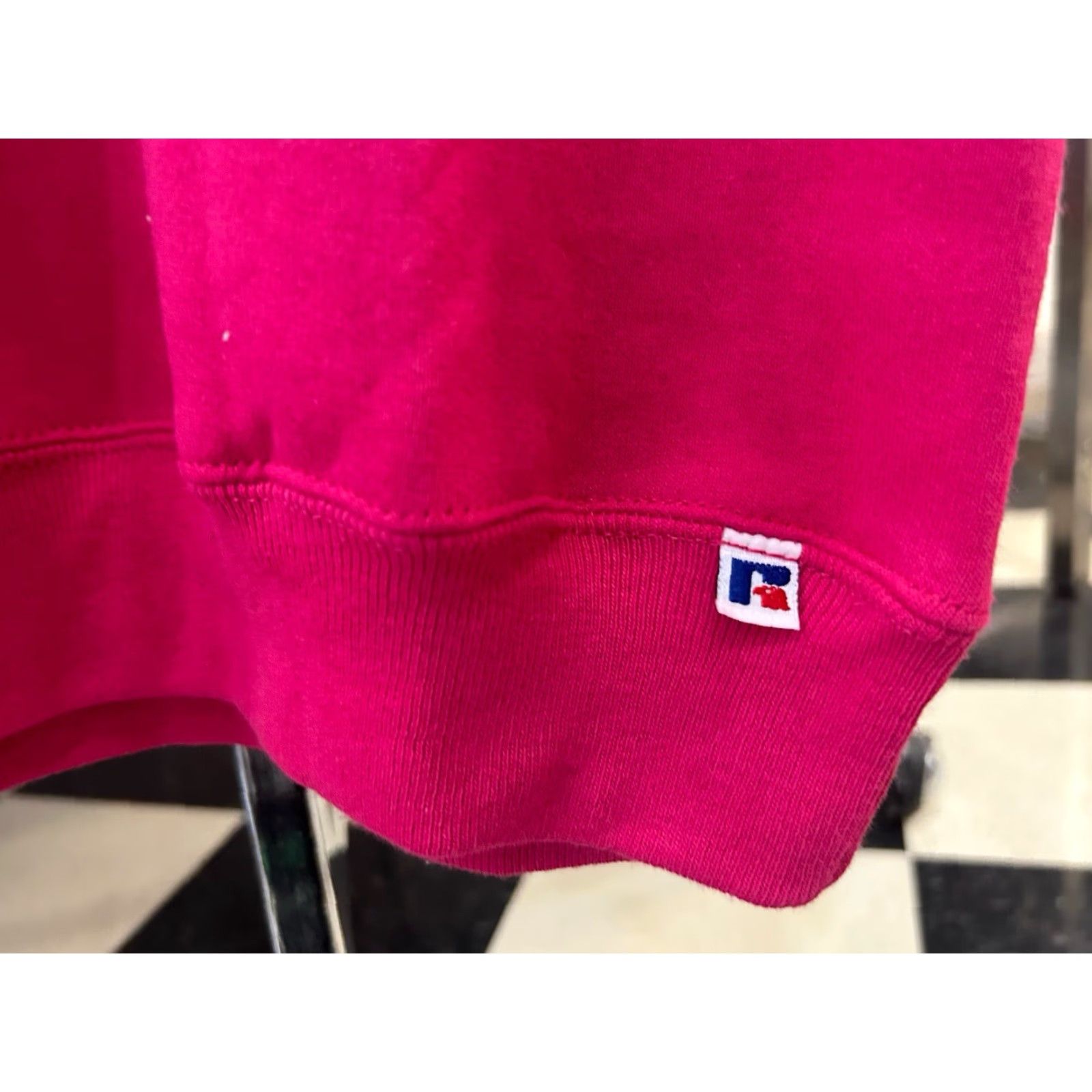 Russell Athletic VINTAGE Russell Athletic Sweatshirt Crew Neck Long Sleeve Mens S Pink 90s USA Made NWT NOS Leg it Babes x Russell Athletic Size S / US 4 / IT 40 - 5 Thumbnail