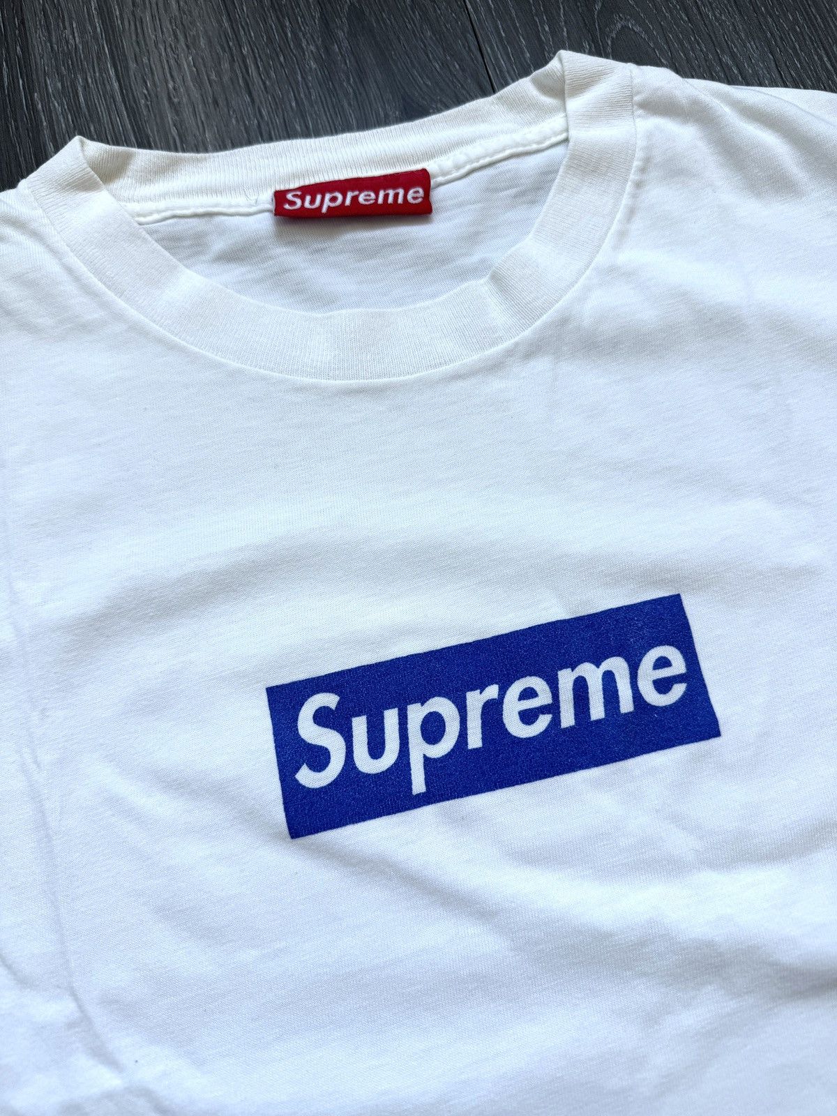 Supreme Tonal Box Logo offers Tee Shirt “M” AUTHENTIC / DEADSTOCK