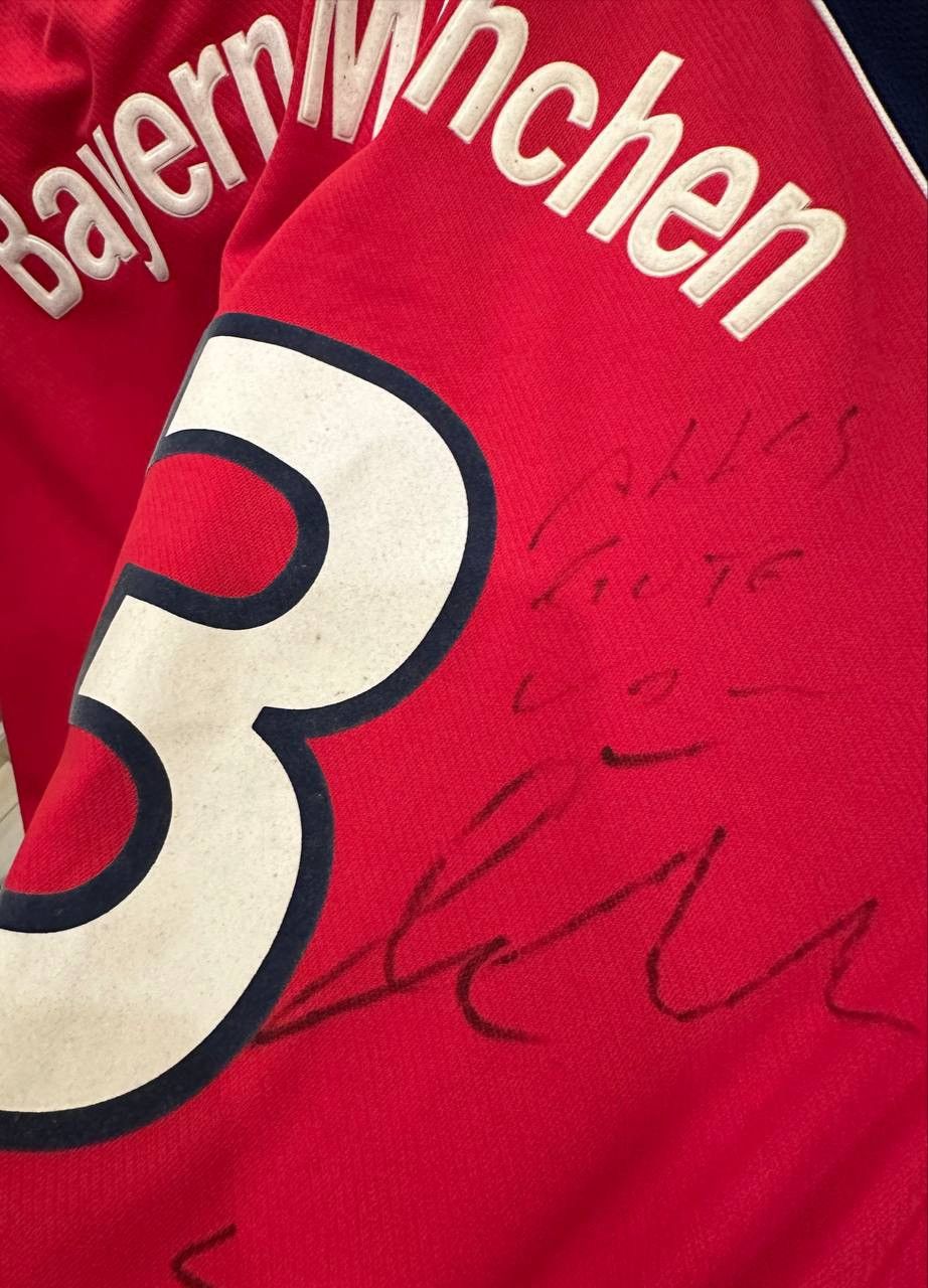 Adidas BAYERN MUNICH 1999 2000 2001 SIGNED FOOTBALL ADIDAS JERSEY Size US M / EU 48-50 / 2 - 4 Thumbnail