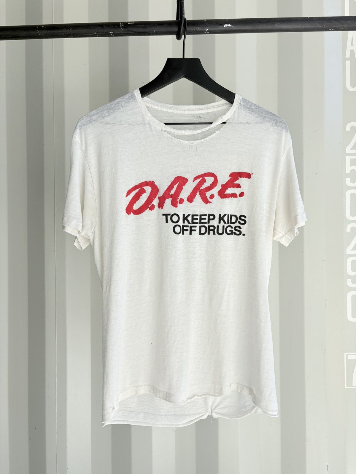 Vintage Dare Resist Drug Thrashed Distressed Faded Shirt Grunge Band Size US L / EU 52-54 / 3 - 1 Thumbnail