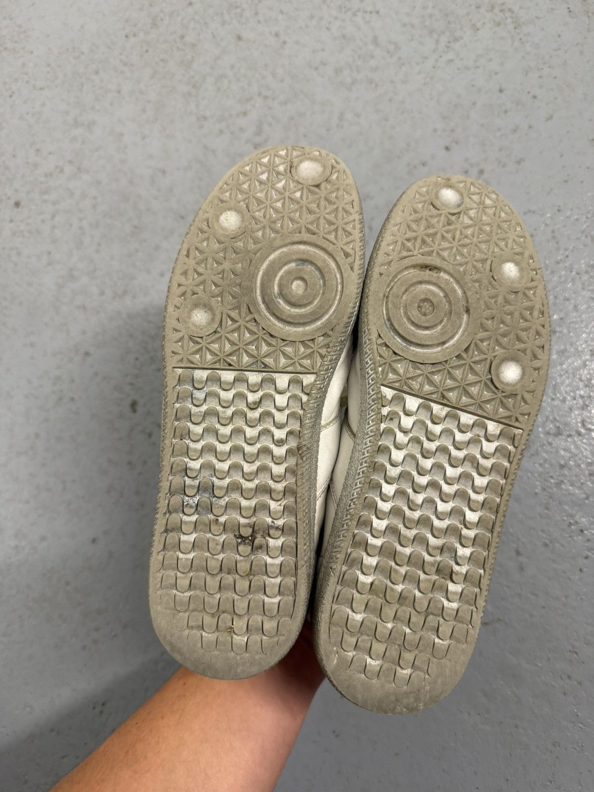 Maison Margiela Maison Margiela Gat Replica Sneakers Size US 9.5 / IT 39.5 - 7 Thumbnail