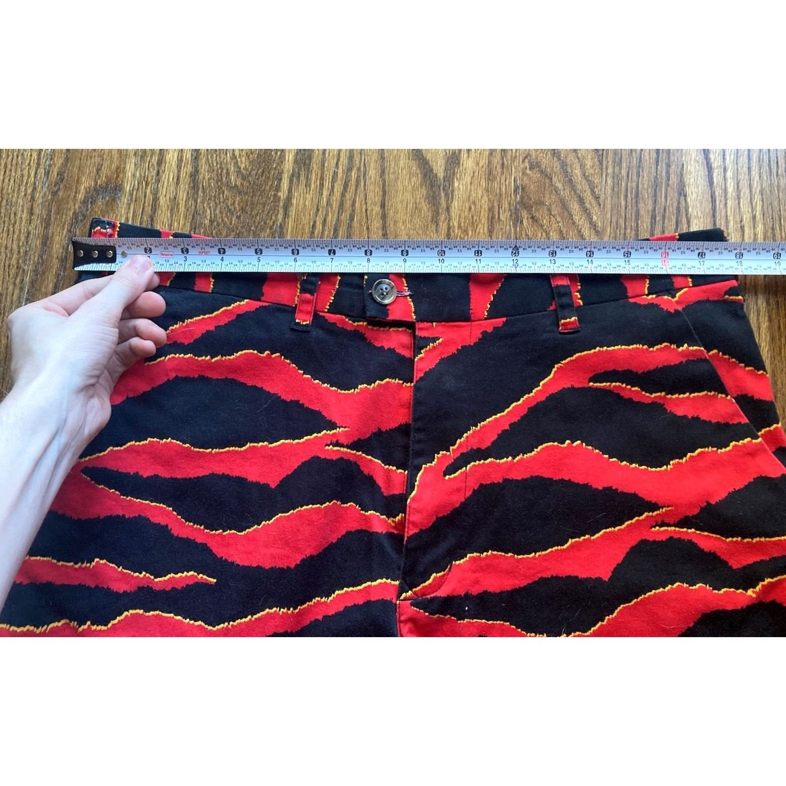 Vintage Loudmouth Golf Mens Chino Shorts Size 36 Red Tiger Camo AOP Size US 36 / EU 52 - 4 Thumbnail