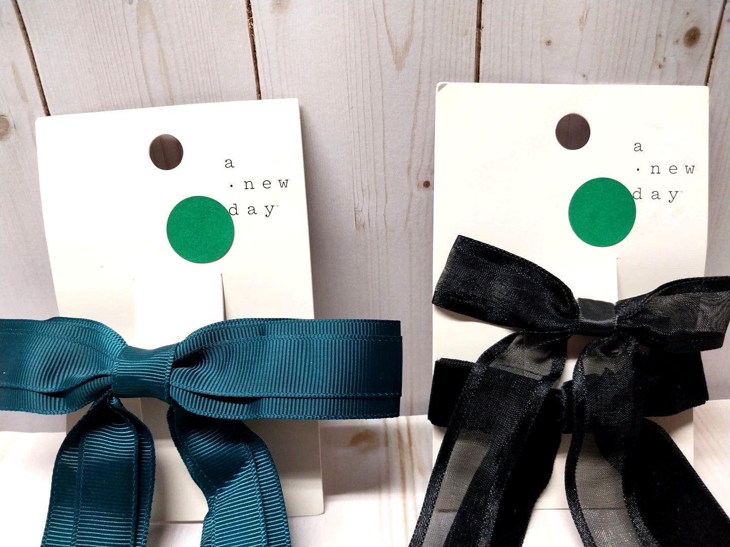 Other 2Pk A New Day Velvet Hair Bow Barrettes Green Black NWT Size ONE SIZE - 3 Thumbnail