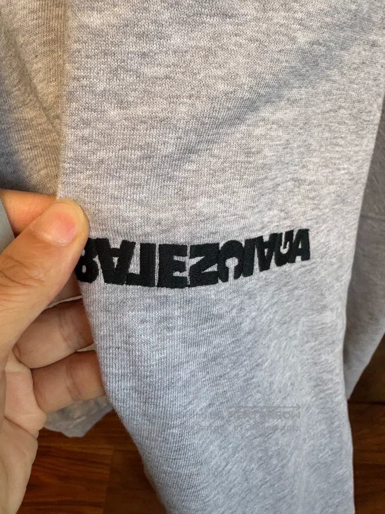 Balenciaga Balenciaga Sweatshirt Size US S / EU 44-46 / 1 - 8 Thumbnail
