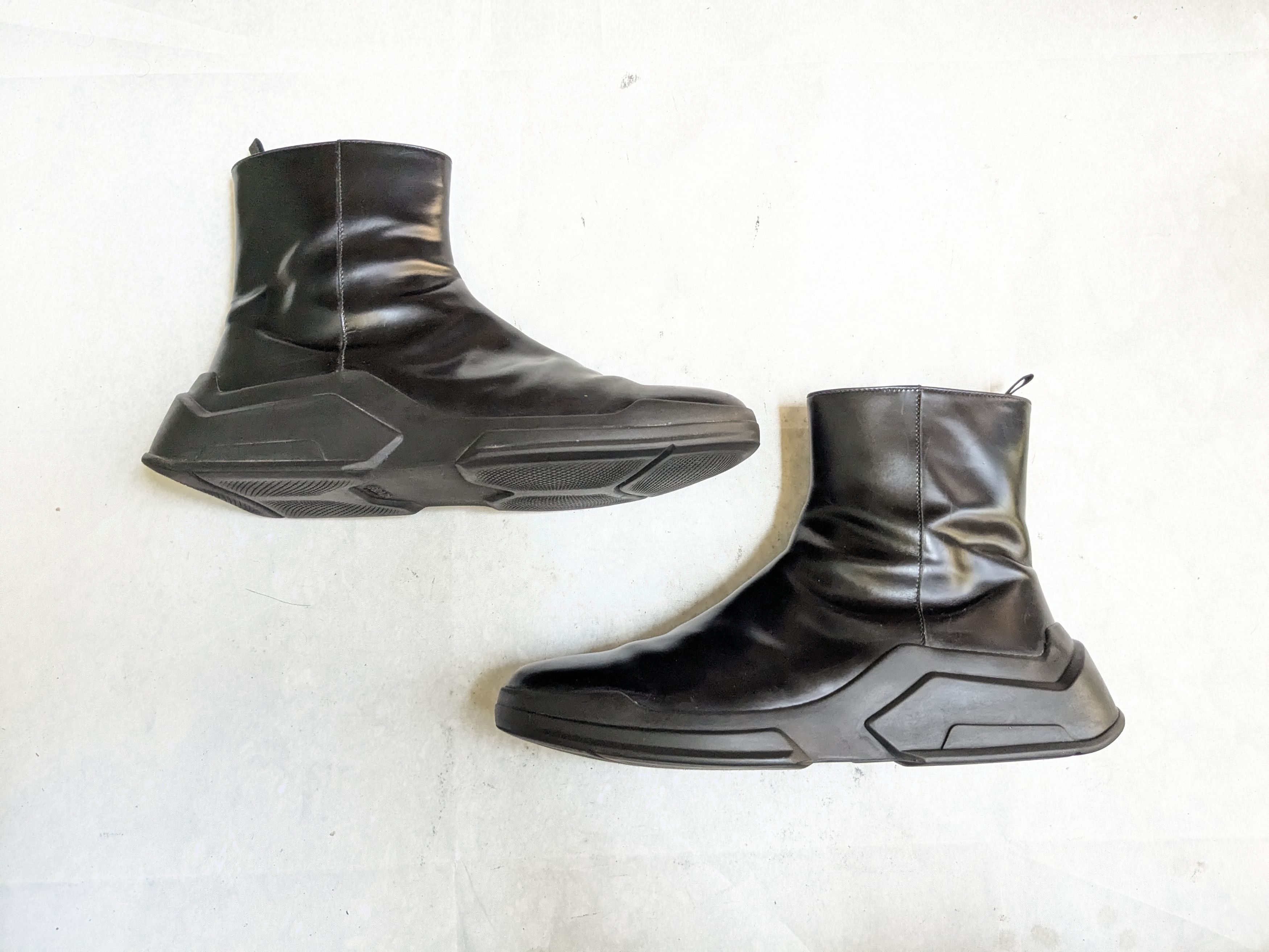 Prada Prada Side Zip Boots Black 10.5 Leather Chunky Y2K Size US 10.5 / EU 43-44 - 1 Thumbnail
