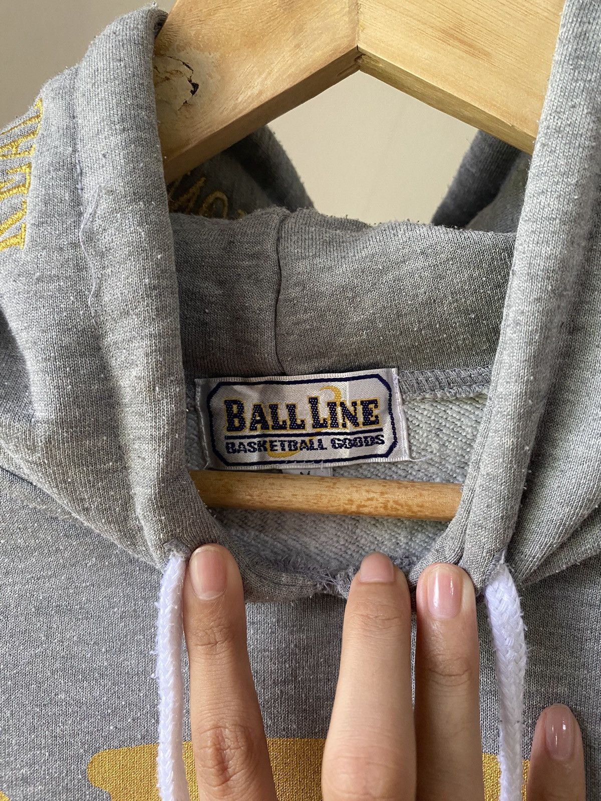 Japanese Brand × NBA Hitoshima Basketball Hoodie Distressed 90s Size US M / EU 48-50 / 2 - 8 Thumbnail