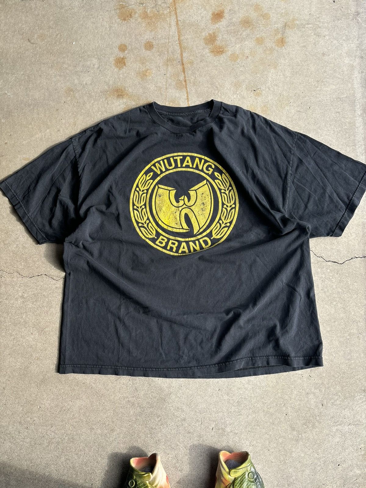Band Tees Crazy Wutang Clan Boxy Faded Oversized Simple Logo Tee Size US XXL / EU 58 / 5 - 1 Thumbnail