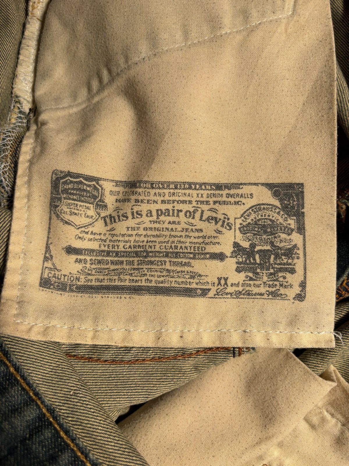 Vintage 2005 Levi’s 501 Original Fit - Medium Wash - 36x30