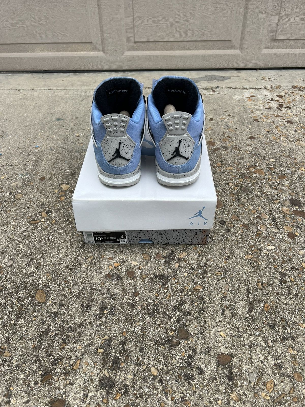 Jordan Brand Jordan 4 Retro University Blue Size US 10.5 / EU 43-44 - 4 Thumbnail