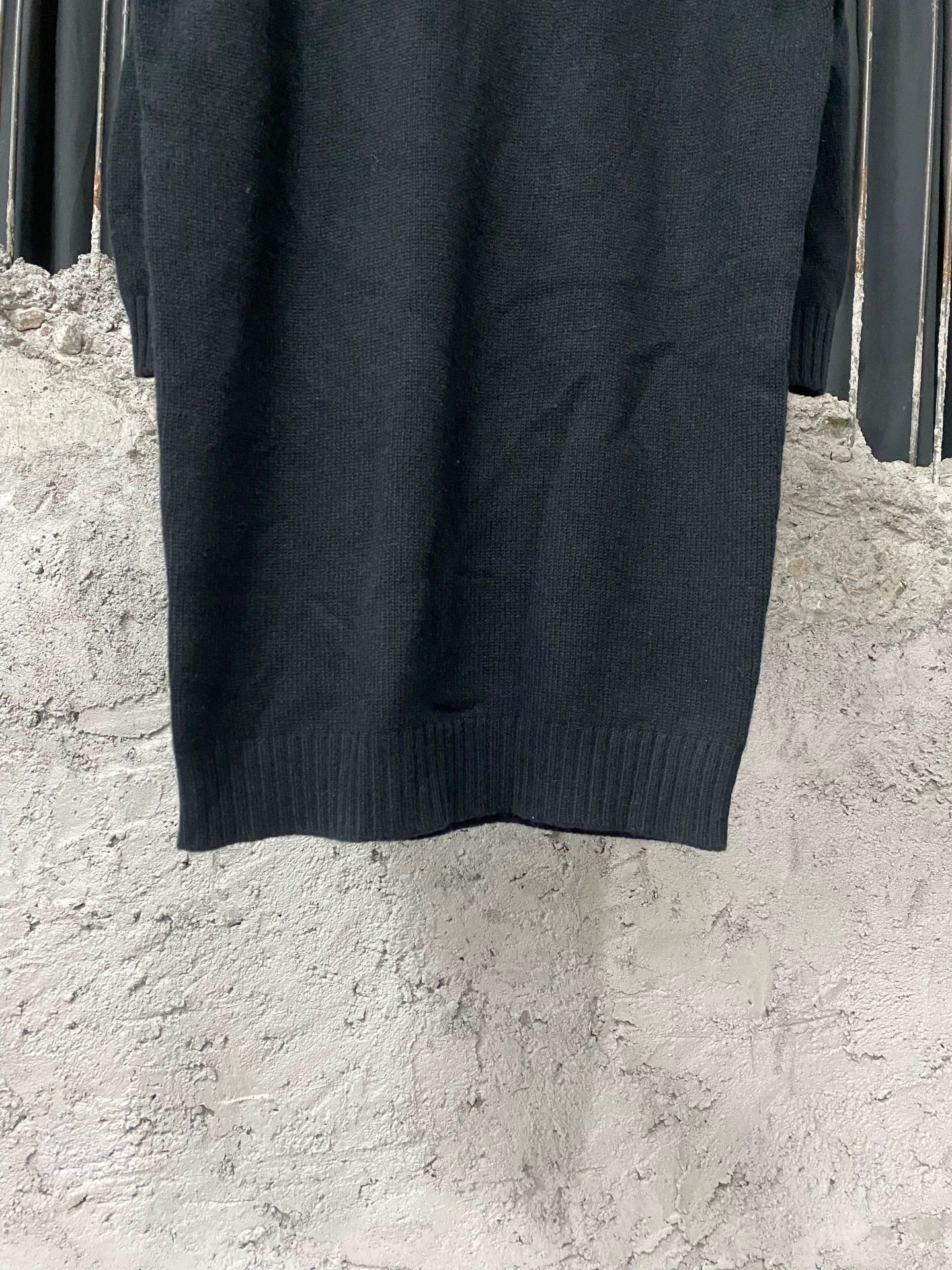 Prada Prada cashmere dress IT36 new Size XS / US 0-2 / IT 36-38 - 4 Thumbnail