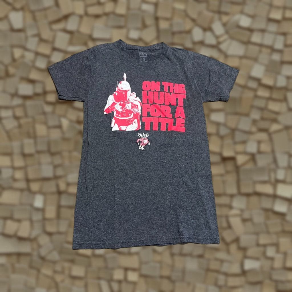 Star Wars VINTAGE Star Wars Shirt Mens Small Black Wisconsin Badger On the Hunt for a Title Shirt Size US S / EU 44-46 / 1 - 1 Thumbnail