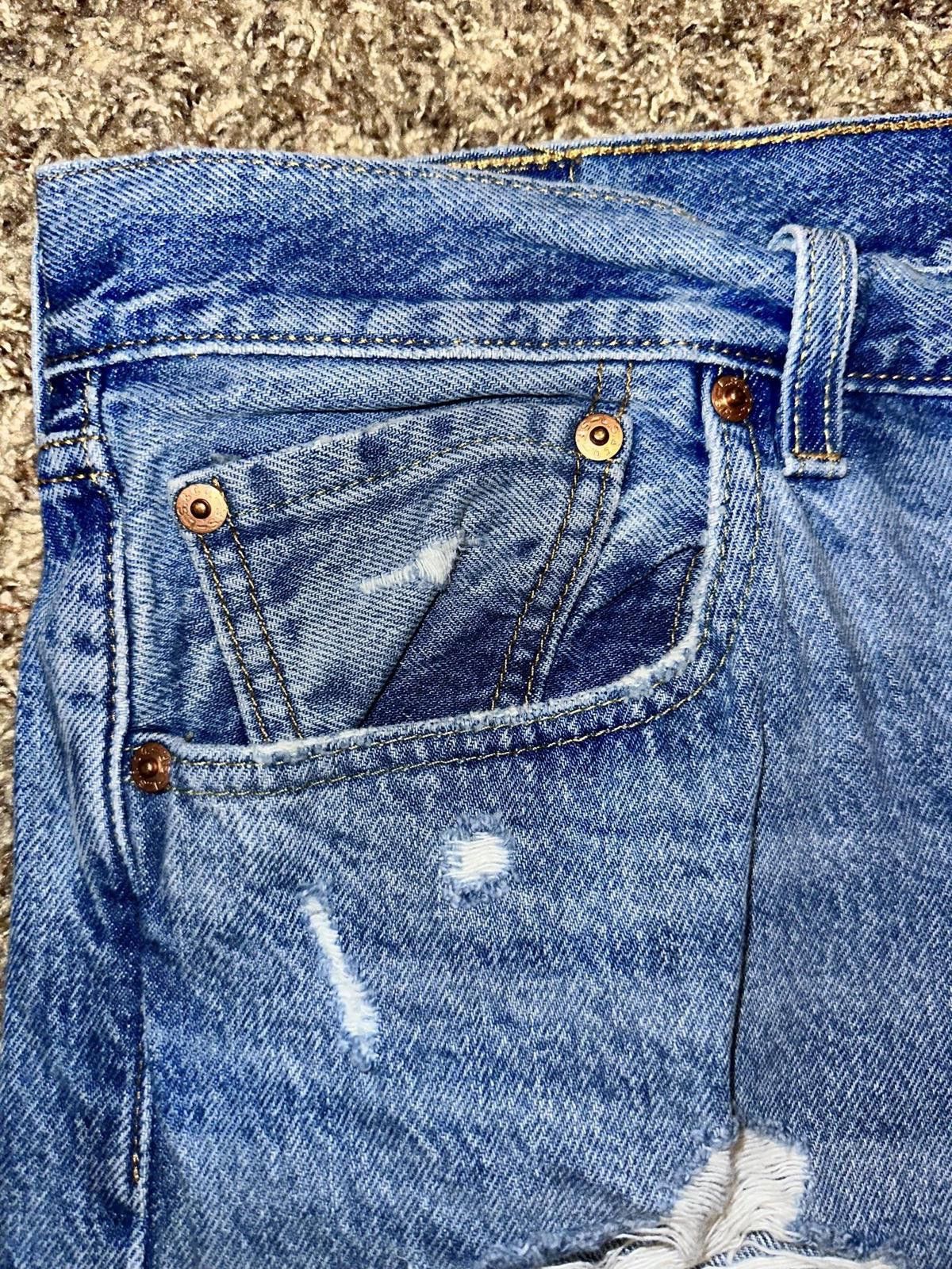 Levi's Men's Levi's 501® Original Fit Ripped Jeans Size US 35 - 2 Thumbnail