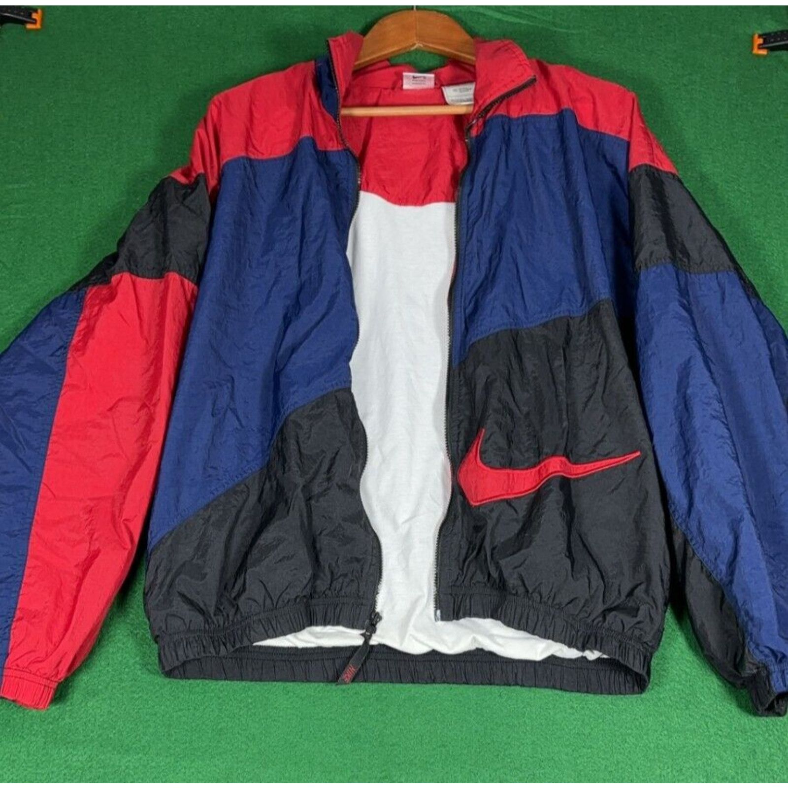 Nike Vintage Nike Big Swoosh Windbreaker Jacket Coat Size M Size US M / EU 48-50 / 2 - 1 Thumbnail