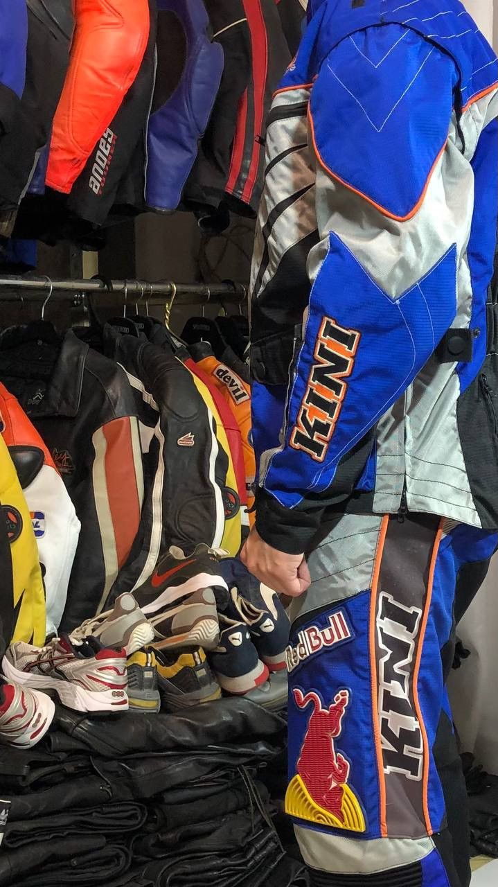 Sports Specialties Red Bull KINI Moto Jacket Pants Racing Vintage Premium Class Size US L / EU 52-54 / 3 - 18 Thumbnail