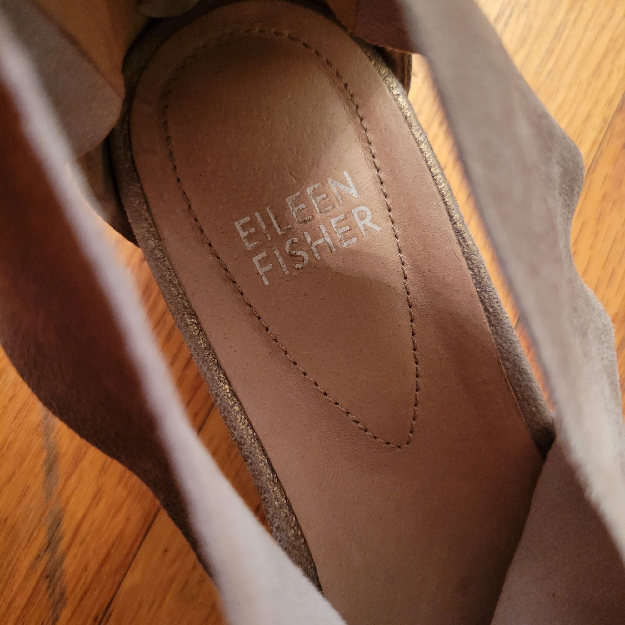 Eileen Fisher Eileen Fisher Criss Cross Sport Strappy Sandals 7.5 Metallic Size US 7.5 / IT 37.5 - 4 Thumbnail