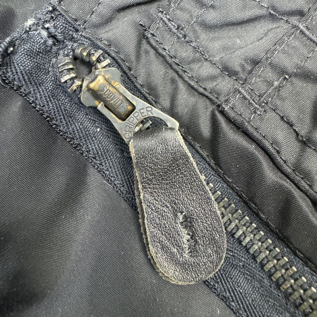 Avirex 🔥Distressed🔥Vintage Avirex Flyer’s Man Intermediate MA-1 Size US XL / EU 56 / 4 - 9 Thumbnail