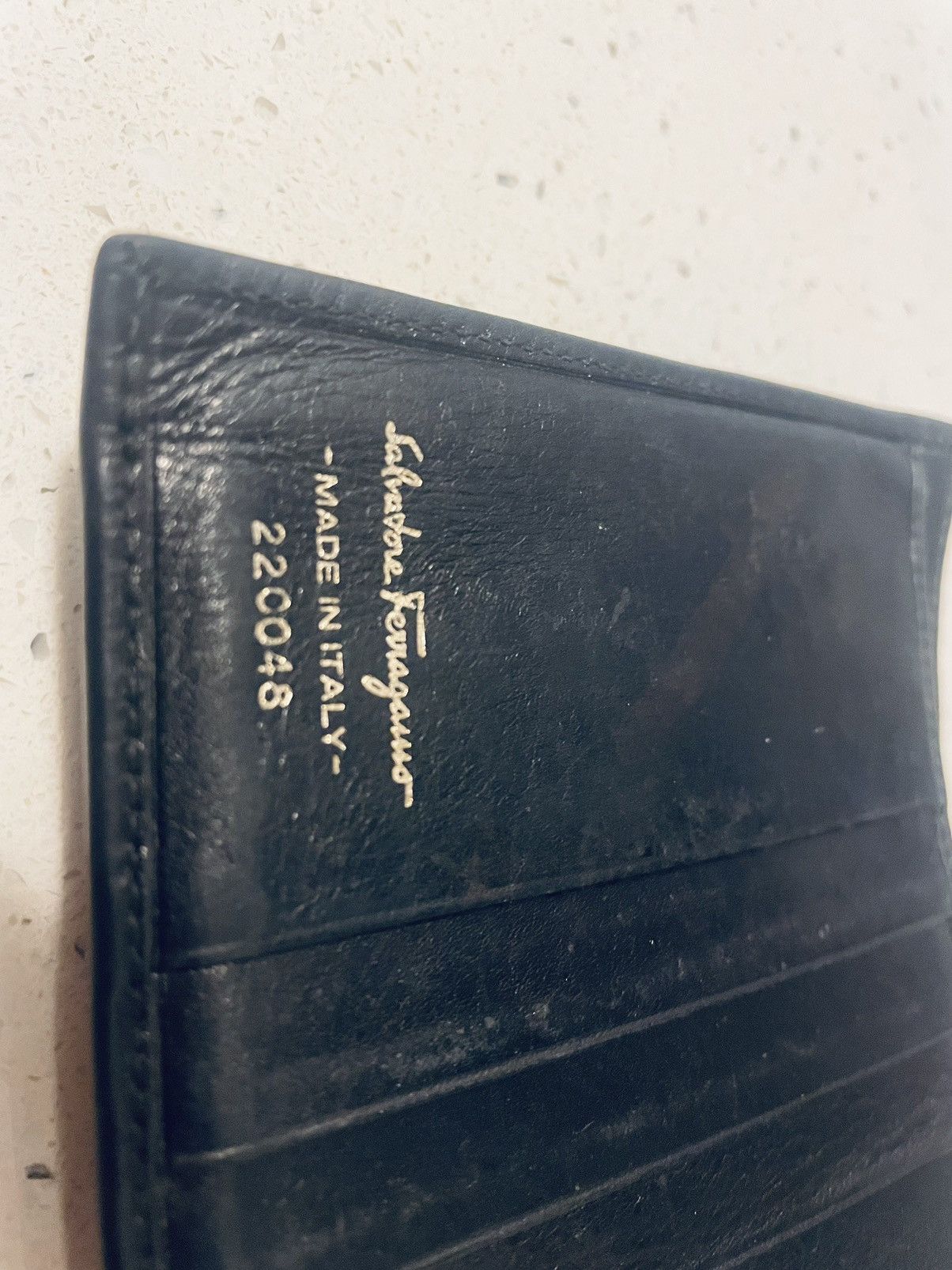 Salvatore Ferragamo × Vintage Salvatore Ferragamo Gancini Leather Trifold Wallet Size ONE SIZE - 8 Thumbnail