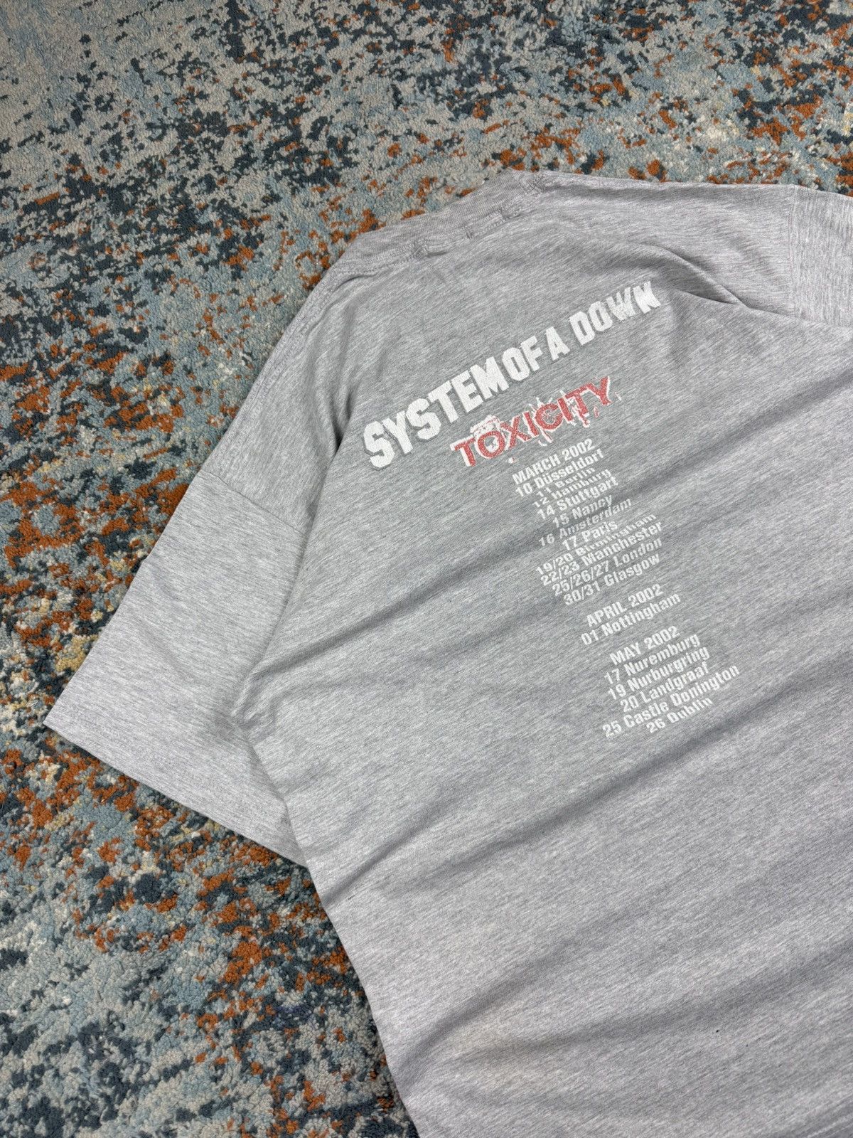 Band Tees Rare Vintage 2002 System of a down toxicity tour band tee Size US XL / EU 56 / 4 - 4 Thumbnail