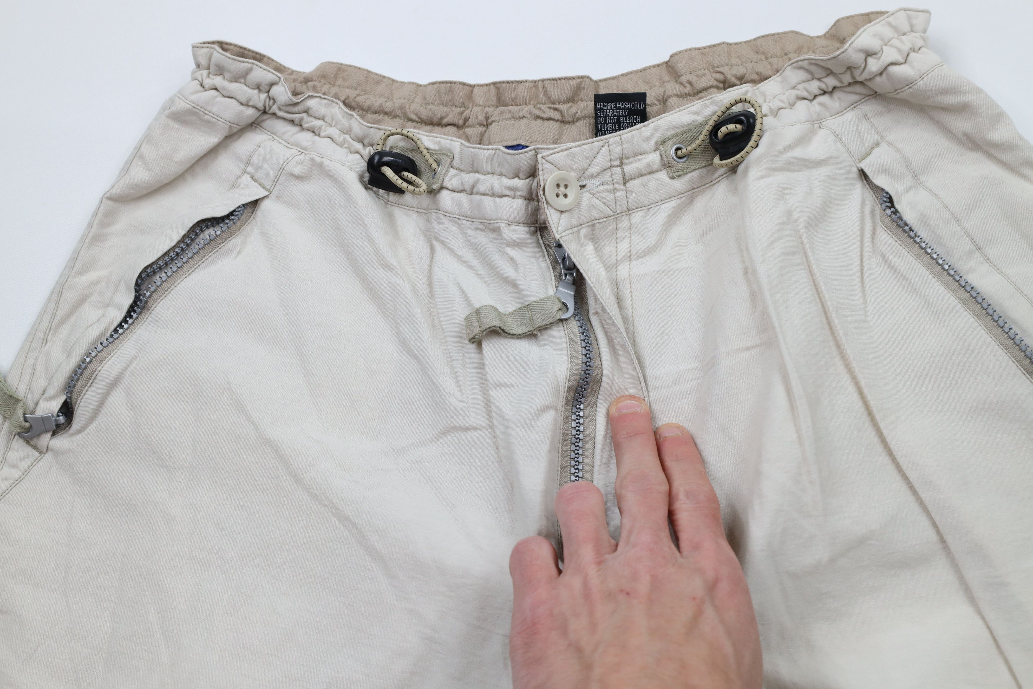 Vintage Vintage 90s Streetwear Baggy Fit Straps Cargo Shorts Beige Size US 34 / EU 50 - 6 Thumbnail