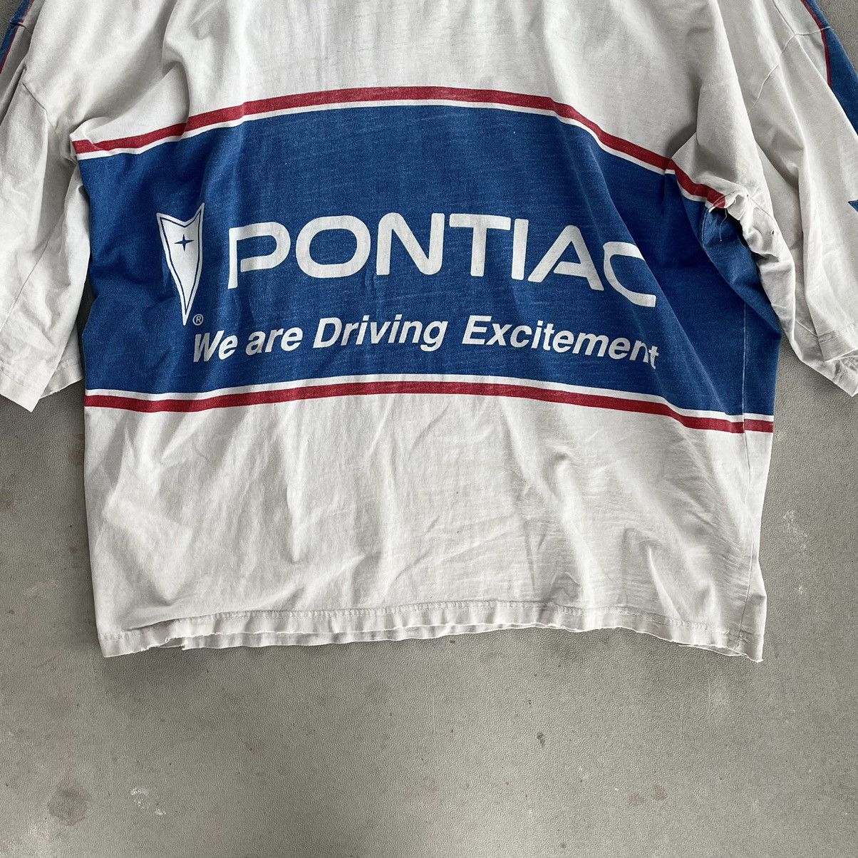 Vintage Pontiac Oversized Distressed T-Shirt Size US XL / EU 56 / 4 - 3 Thumbnail