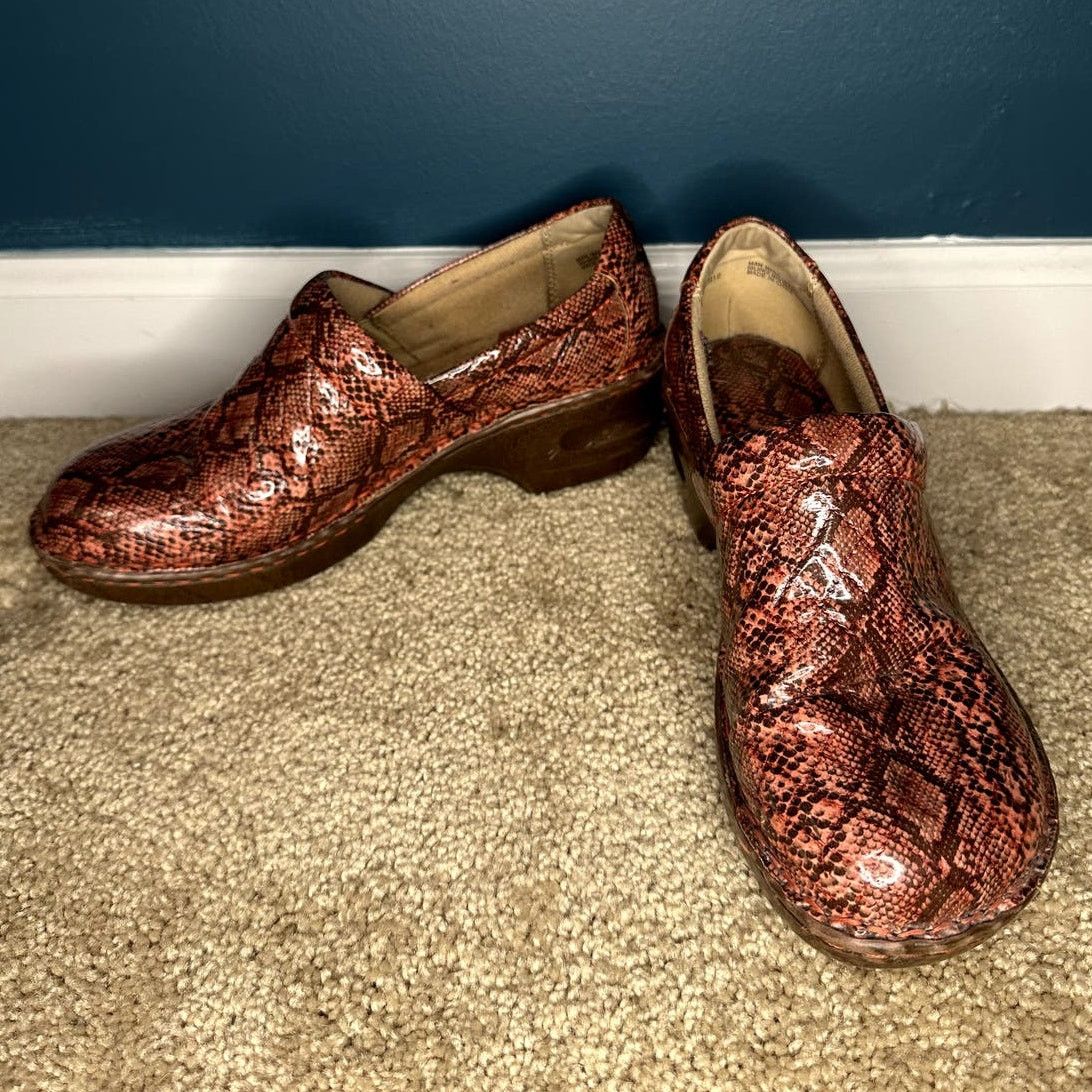 Other B.O.C Faux Leather Snakeskin Print Clogs Shoes Dark Pink 7.5 Size US 7.5 / IT 37.5 - 4 Thumbnail