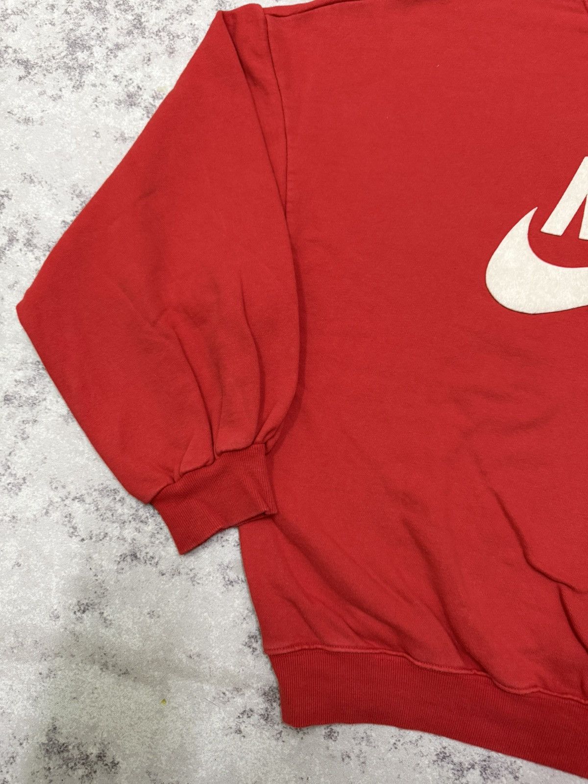 Nike Vintage Nike Swoosh Velvet Logo Baggy Sweatshirt Size US XL / EU 56 / 4 - 5 Thumbnail