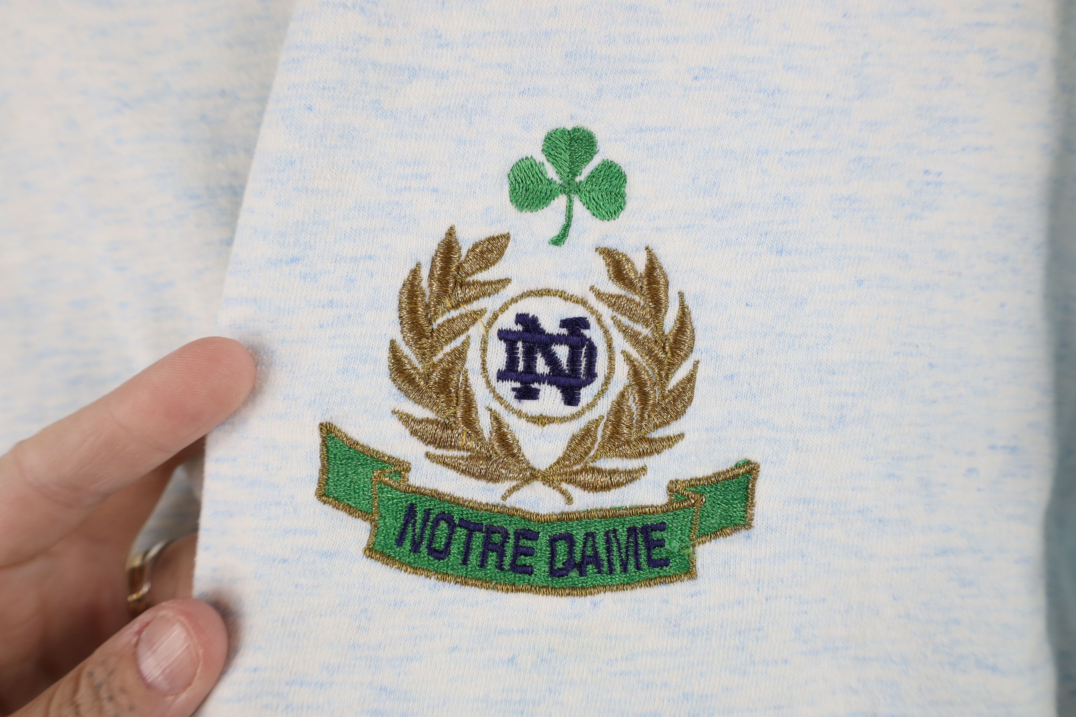 Vintage Vintage 90s Notre Dame University Clover Irish T-Shirt USA Size US XL / EU 56 / 4 - 4 Thumbnail