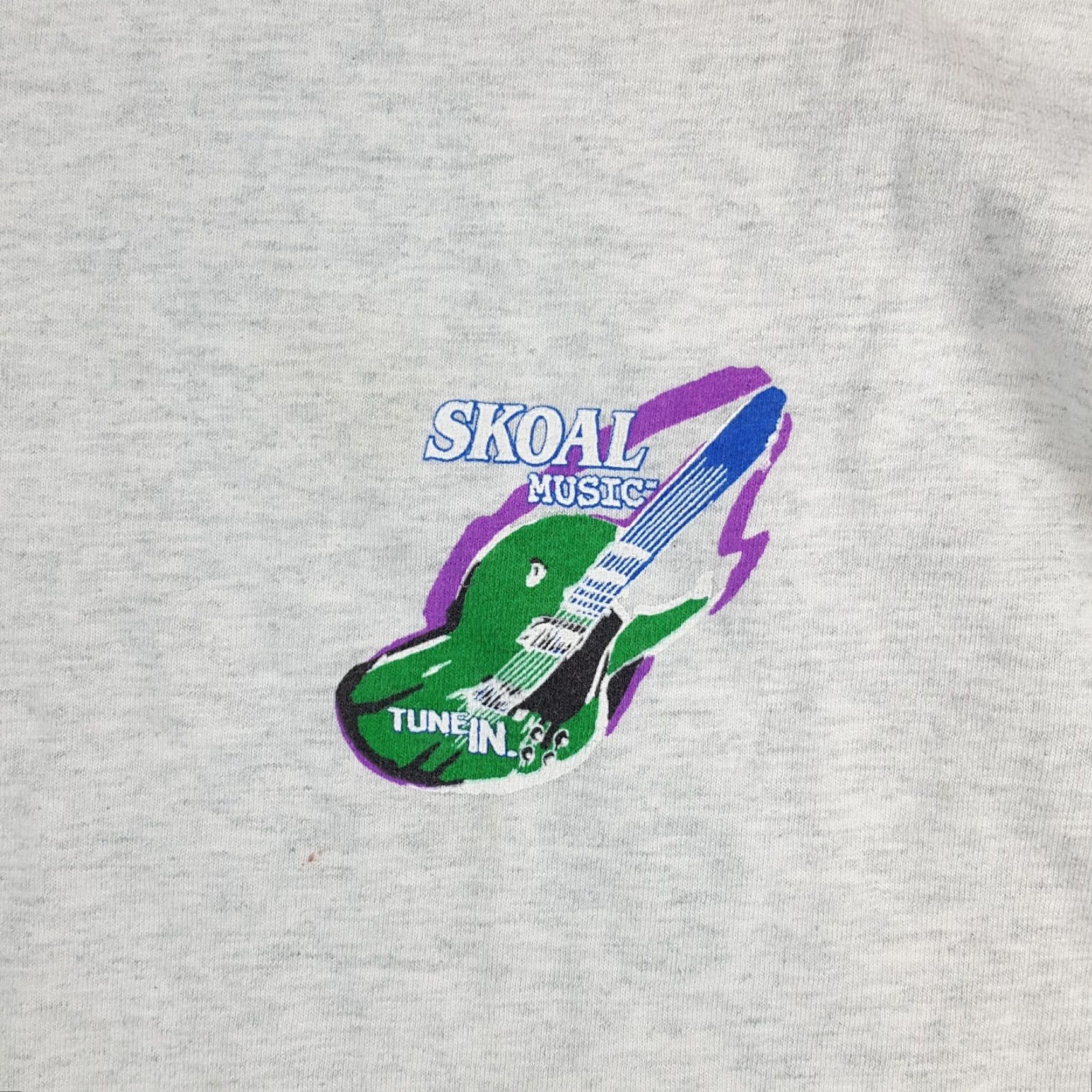 Fruit Of The Loom VINTAGE Skoal Music Tobacco Guitar 3XL Radio Promo Retro T Shirt Mens Gray Cotton Embroidered Logo | Fruit of the Loom Size US XXL / EU 58 / 5 - 4 Thumbnail