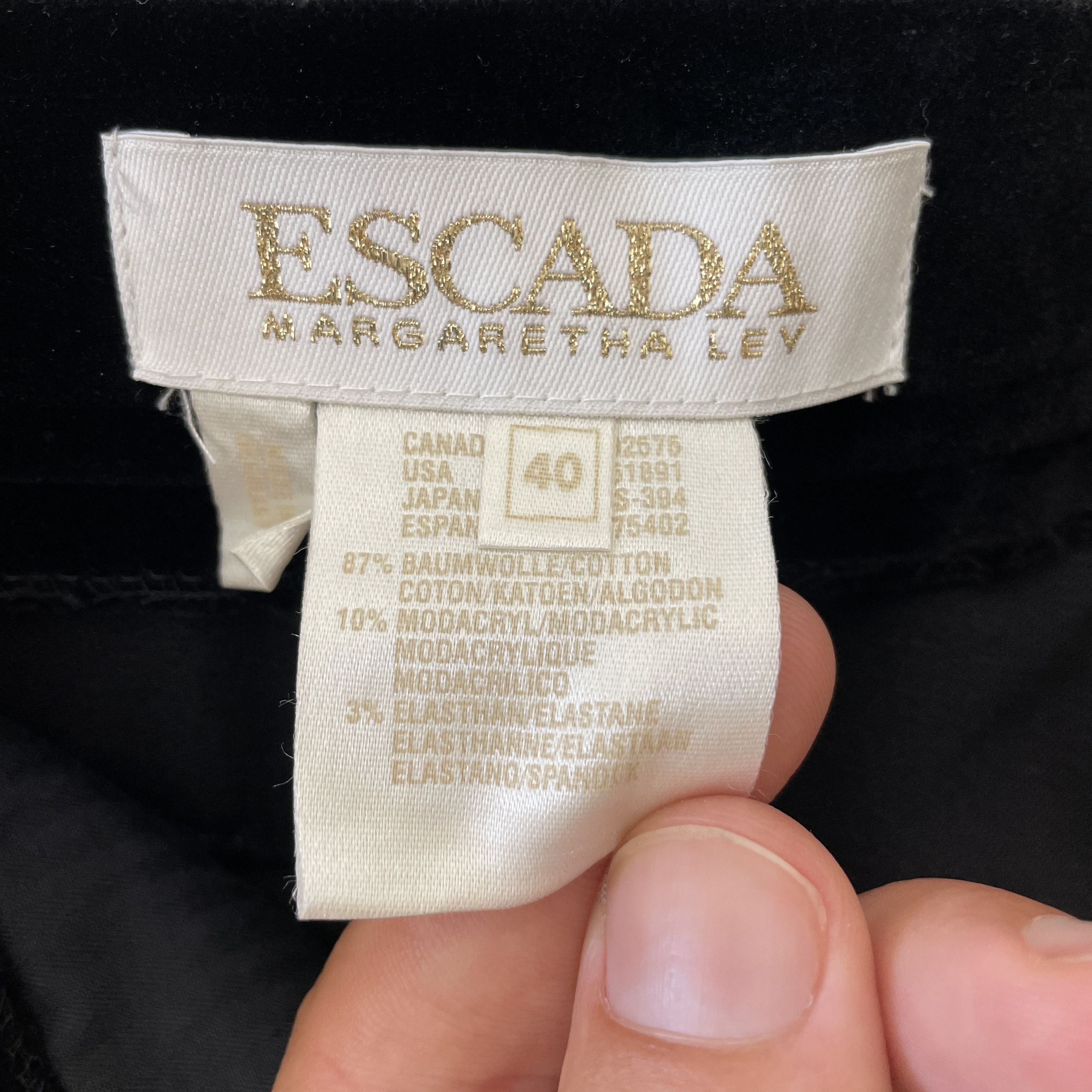 Escada × Vintage Runway Fall Winter 1983 Escada black velvet pants Size 28" / US 6 / IT 42 - 7 Thumbnail