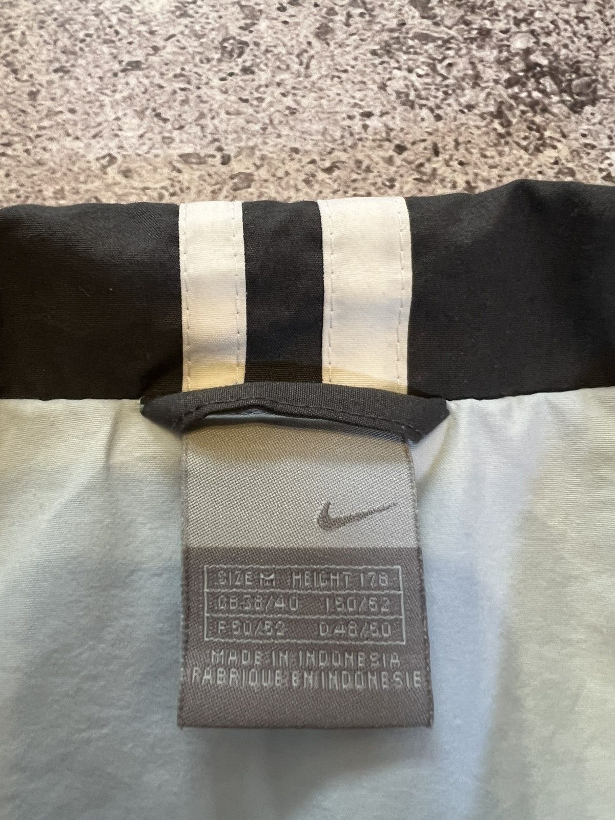 Nike Vintage Nike Baby Blue track jacket drill size M logo Size US M / EU 48-50 / 2 - 12 Thumbnail
