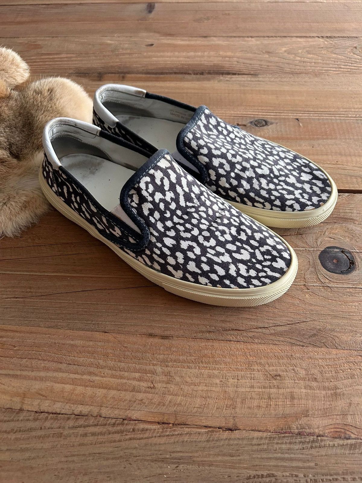 Saint Laurent Paris Saint Laurent babycat slip-on sneaker Size US 10 / EU 43 - 2 Thumbnail