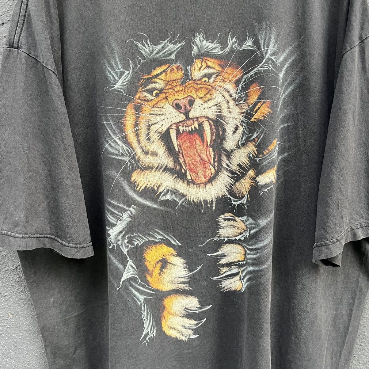 Vintage Thrashed Faded Vintage Tiger Distressed Shirt Size US XXL / EU 58 / 5 - 3 Thumbnail