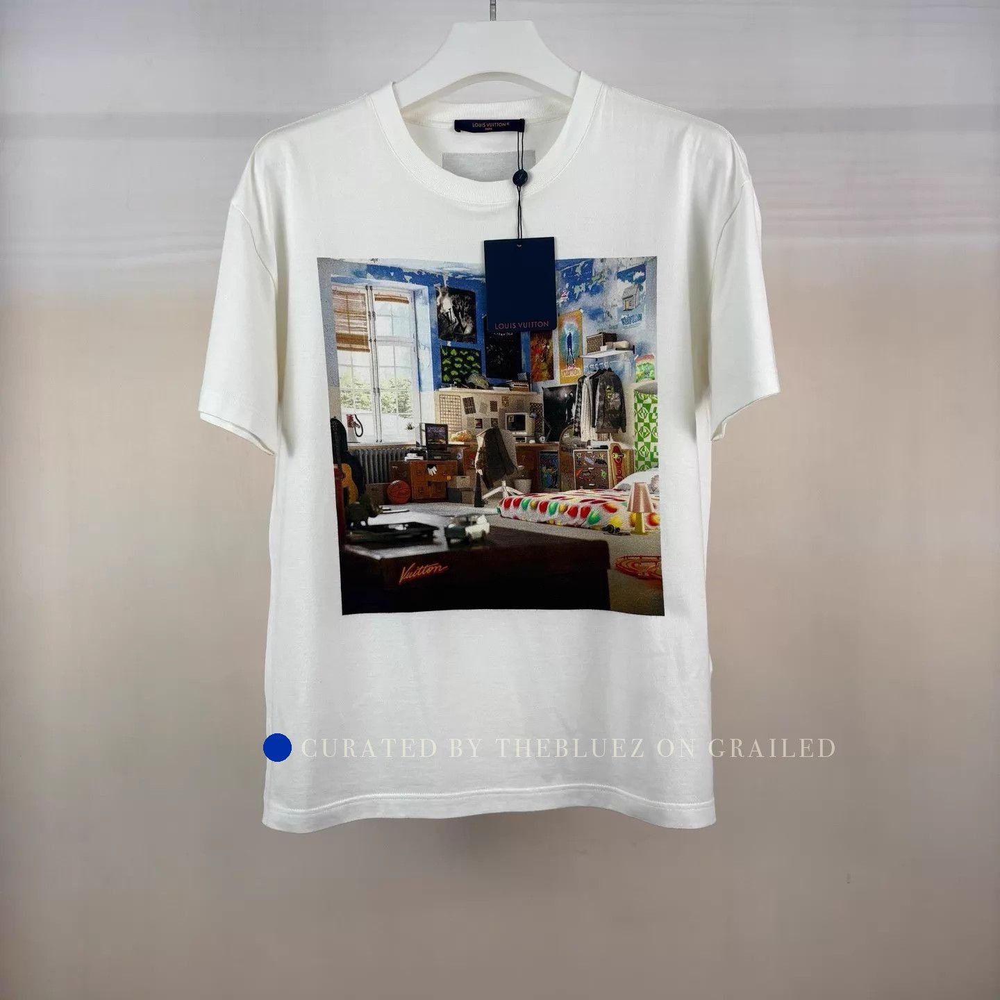 Louis Vuitton LV Room Art Short Sleeve Tee in White Size US XL / EU 56 / 4 - 1 Thumbnail