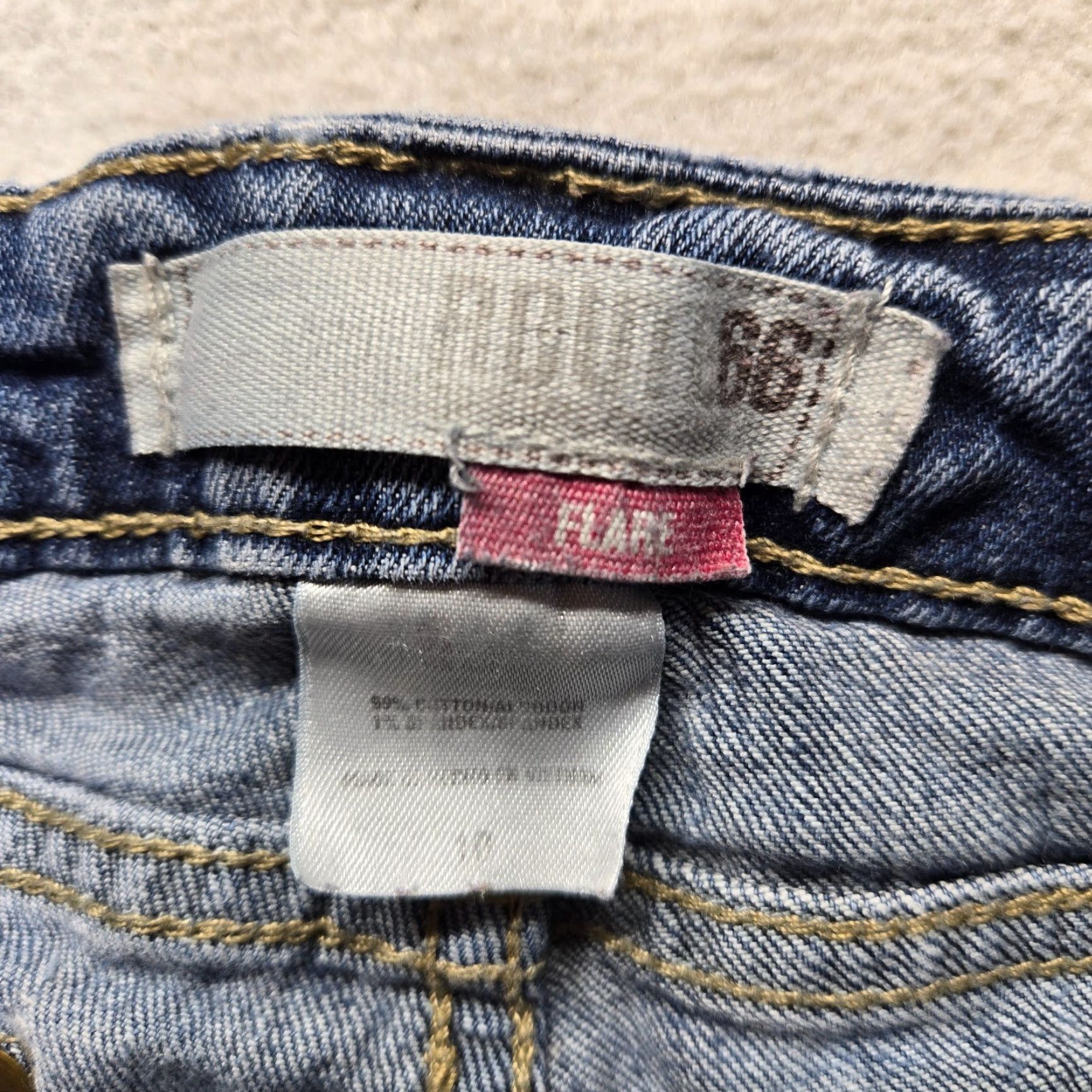 Route 66 Route 66 Jeans Flared Pants Women's 10 Blue Mid Rise Denim 5-Pocket Inseam 31 Zipper Vintage? No (not vintage) Size 32" / US 10 / IT 46 - 3 Thumbnail