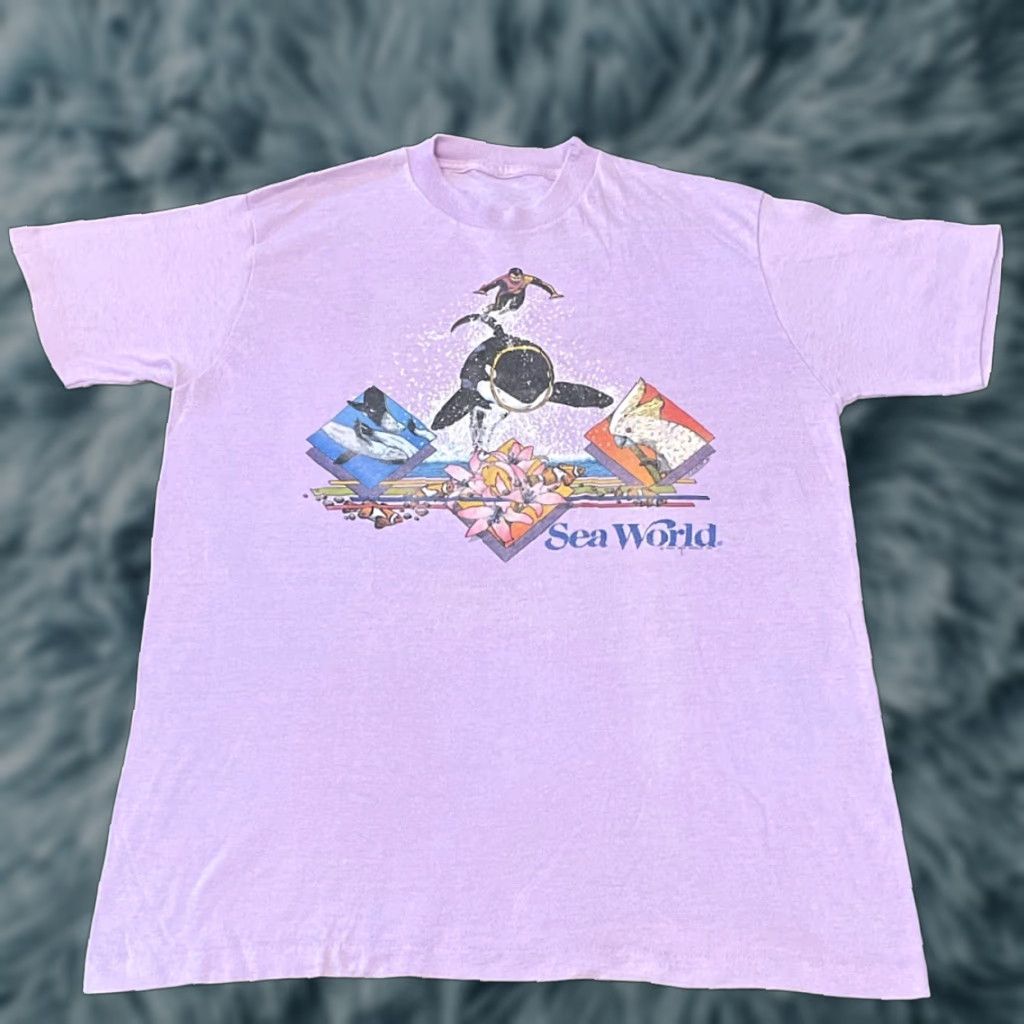 Vintage VINTAGE 80s Sea World Theme Park Shamu 1984 Shirt Mens Size M Purple Size US M / EU 48-50 / 2 - 1 Thumbnail