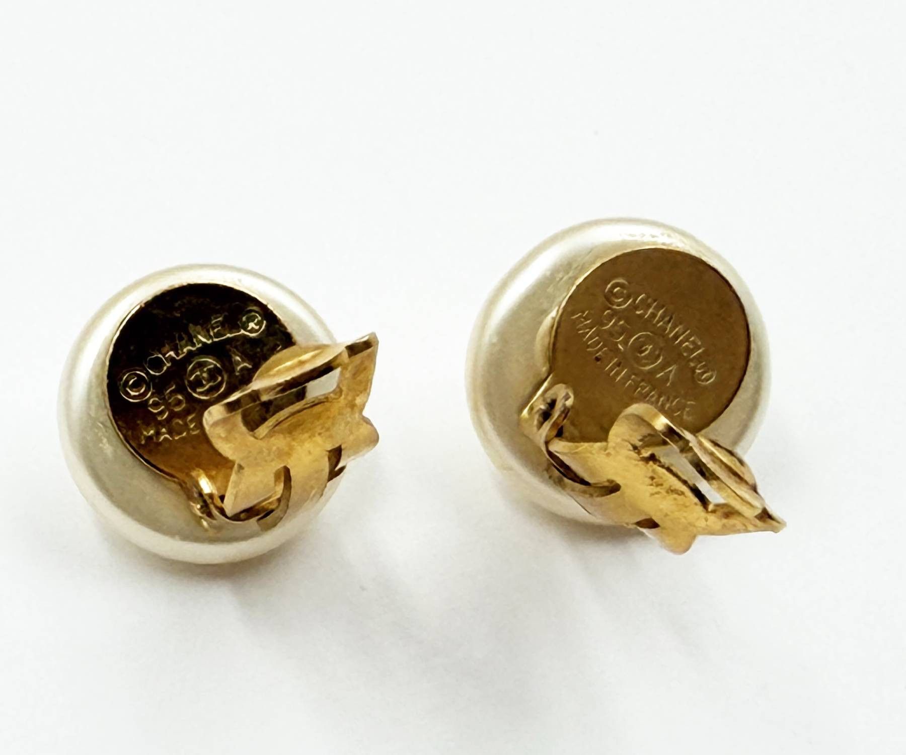 Chanel Chanel Classic Gold Plated CC Small Pearl Clip on Earrings Size ONE SIZE - 4 Thumbnail