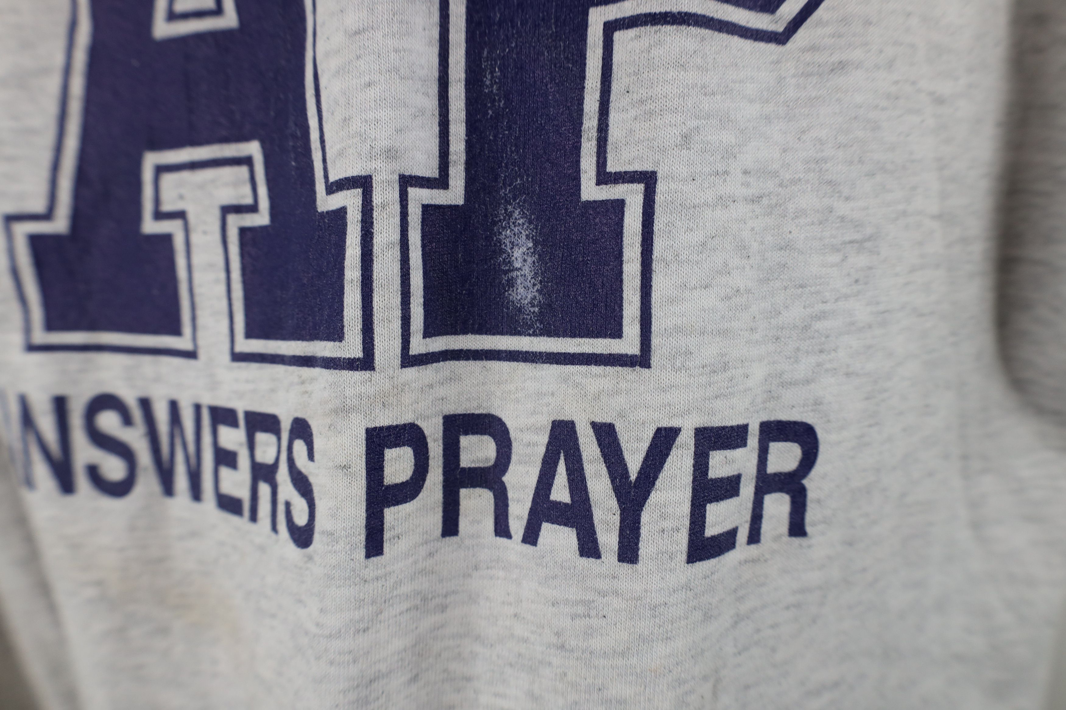 Vintage Vintage 90s Streetwear GAP God Answers Prayers T-Shirt Size US L / EU 52-54 / 3 - 7 Thumbnail