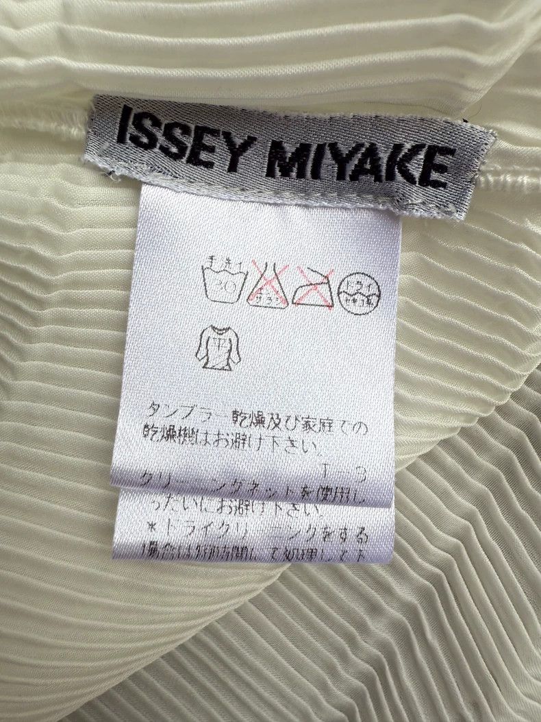 Issey Miyake Issey Miyake White main line stepped pleated long-sleeved Size M / US 6-8 / IT 42-44 - 8 Thumbnail