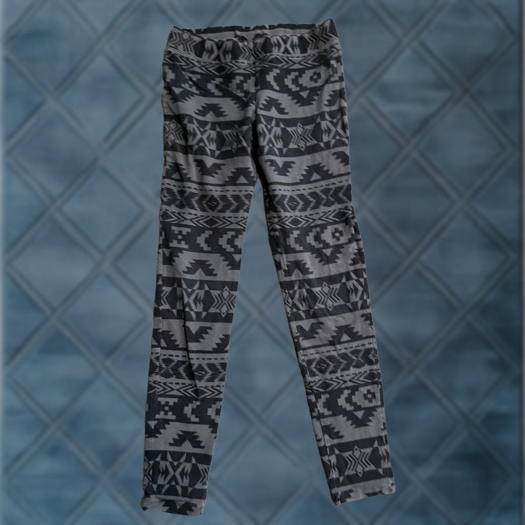 Express Express Leggings Women Black Aztec Print Stretch Ankle XS Size Exercise Activewear Pants Size 26" / US 2 / IT 38 - 1 Thumbnail