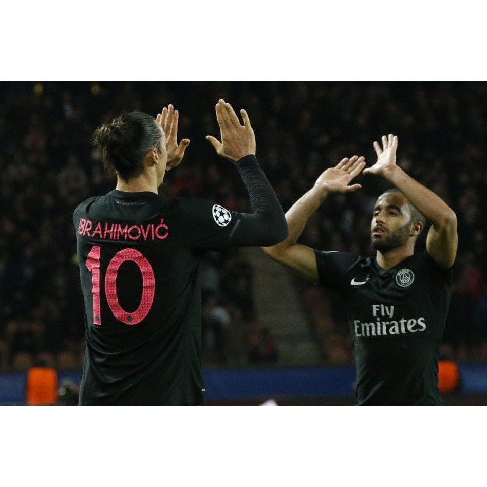 Nike Ibrahimovic PSG 2015 2016 Third UEFA Soccer Jersey M Size US M / EU 48-50 / 2 - 11 Thumbnail