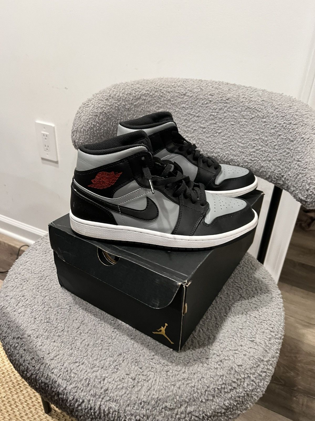 Jordan Brand Nike Jordan 1s Size US 9.5 / EU 42-43 - 8 Thumbnail