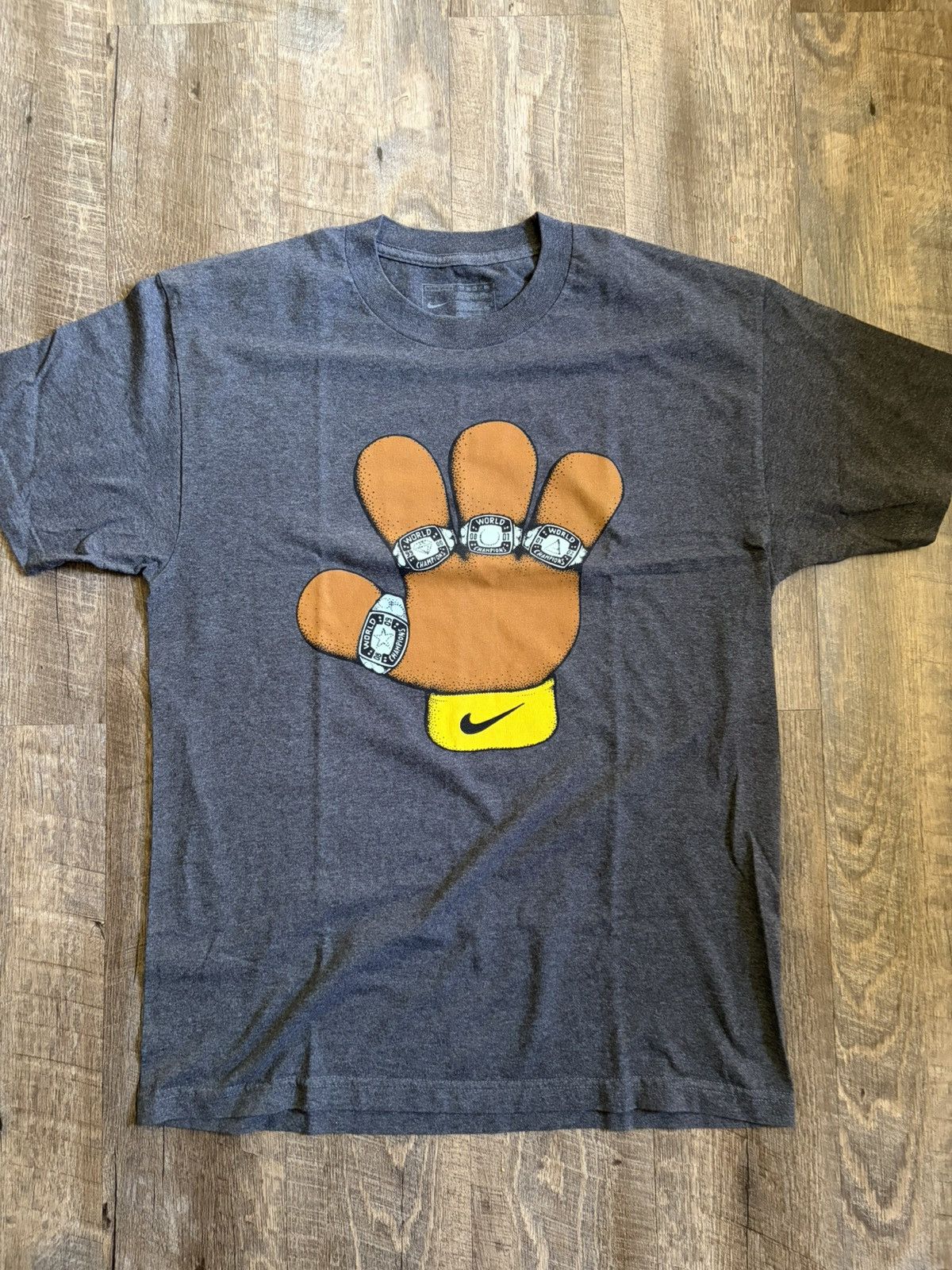Nike Nike Kobe Puppet Hand Ring Shirt Size US L / EU 52-54 / 3 - 1 Thumbnail
