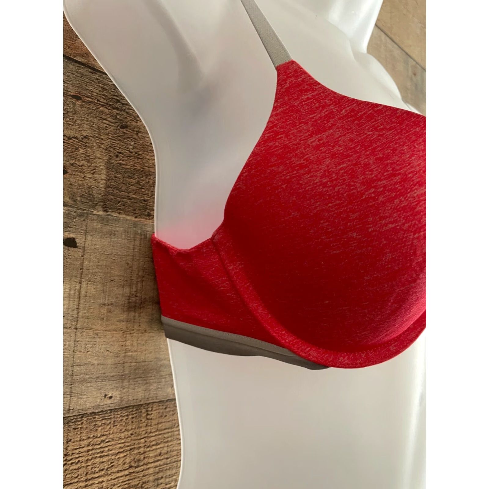 Victoria's Secret Victoria's Secret Red PERFECT SHAPE 34B Bra full coverage women 34B Size ONE SIZE - 3 Thumbnail