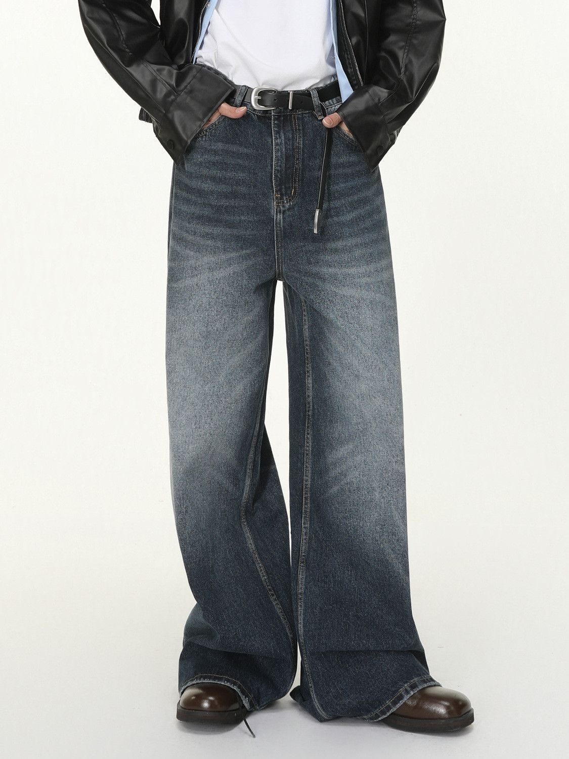 Jean Men's Washed Straight-Leg Jeans with Whiskering Size US 32 / EU 48 - 2 Thumbnail