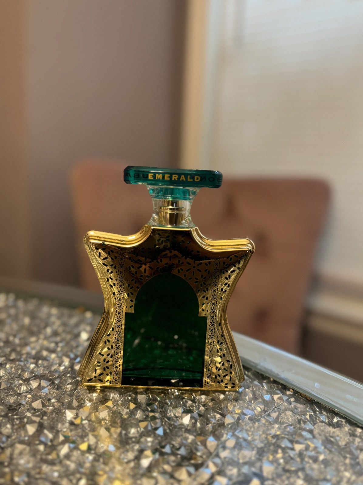 Bond no Dubai Emerald