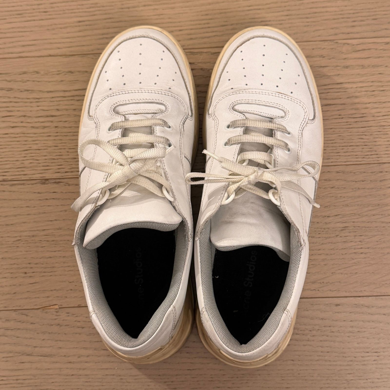 Acne Studios Acne Studios White Leather Low Top Sneakers Gum Sole Size US 10 / IT 40 - 2 Thumbnail